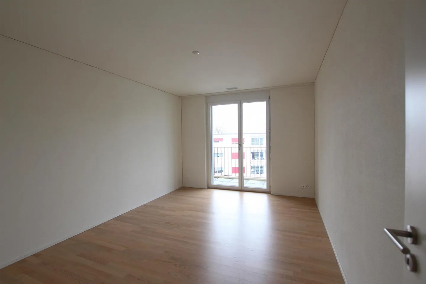 Topmoderne 3,5 Zimmerwohnung im Zentrum von Uznach - Foto 6 von 9