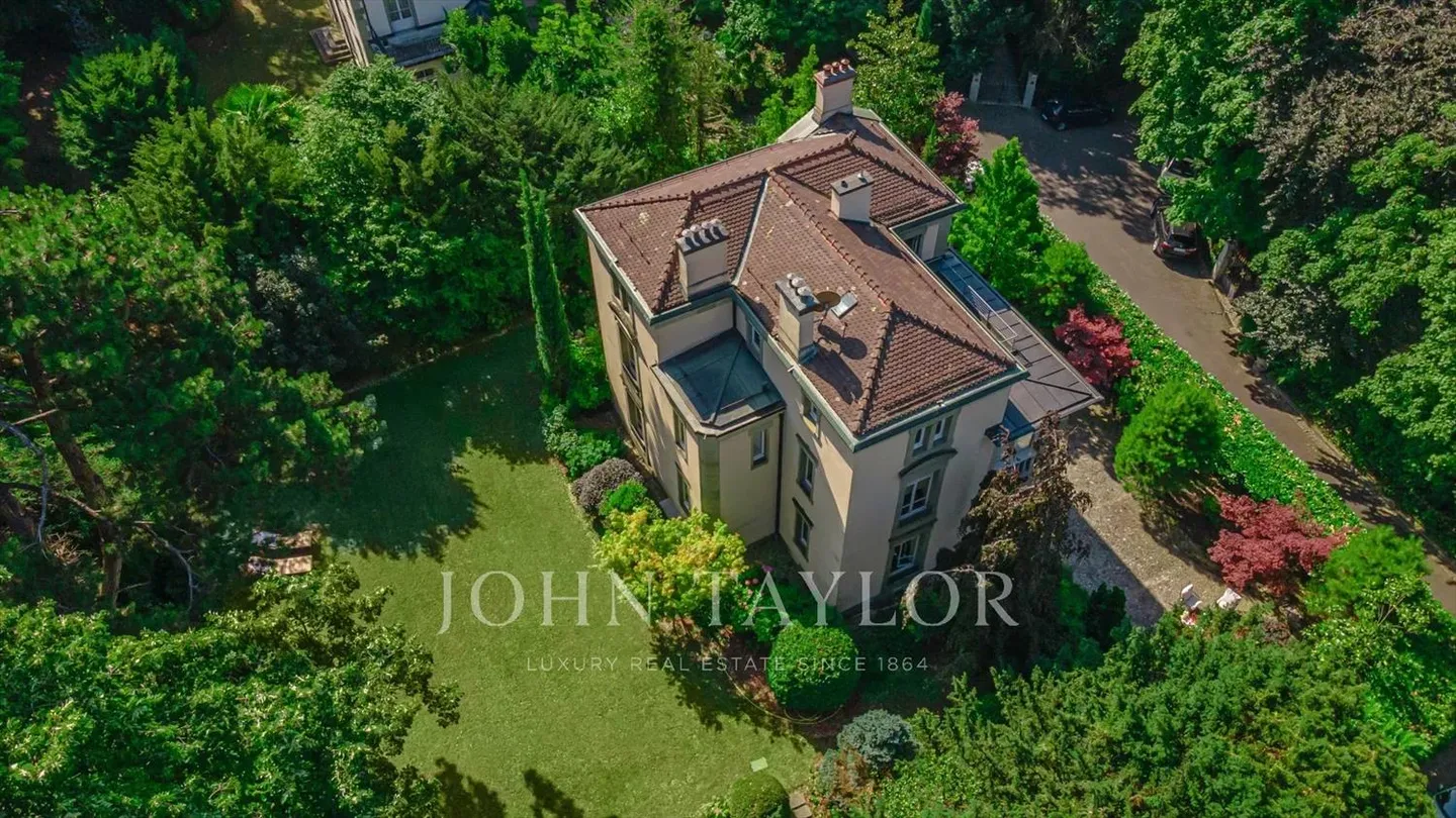 Belle maison de ville à deux pas du lac - Photo 4 sur 13