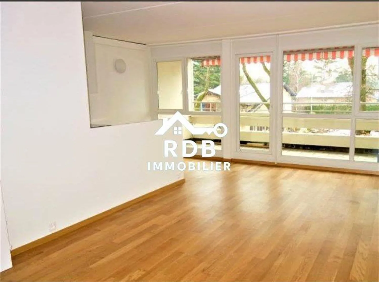 Appartement de 5,5 pièces au 2ème étage à Chêne-Bougeries 1224 - Photo 2 sur 5