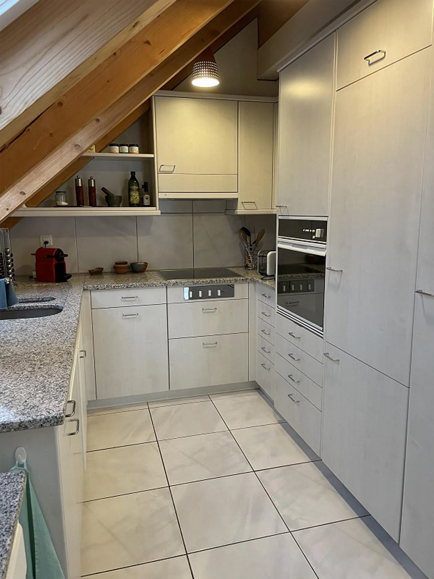 Bel appartement sous les toits avec galerie - Photo 8 sur 10