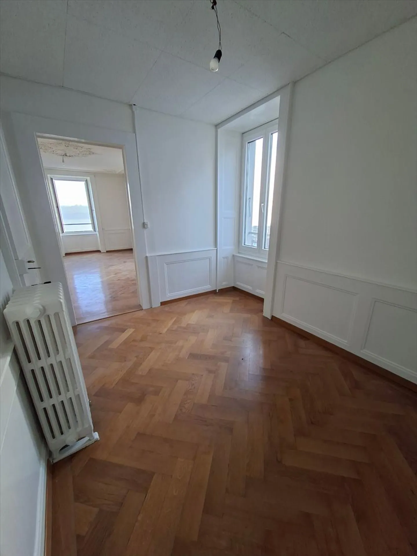 Renovated 3-room apartment on the 1st floor - Photo 5 of 7