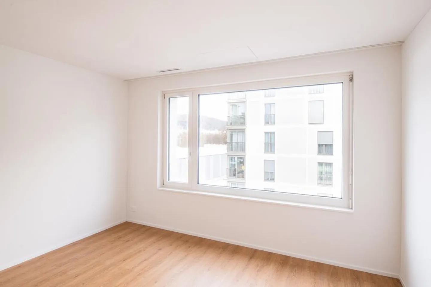 Modern apartment in the Cypress Courtyard! - Photo 6 of 10