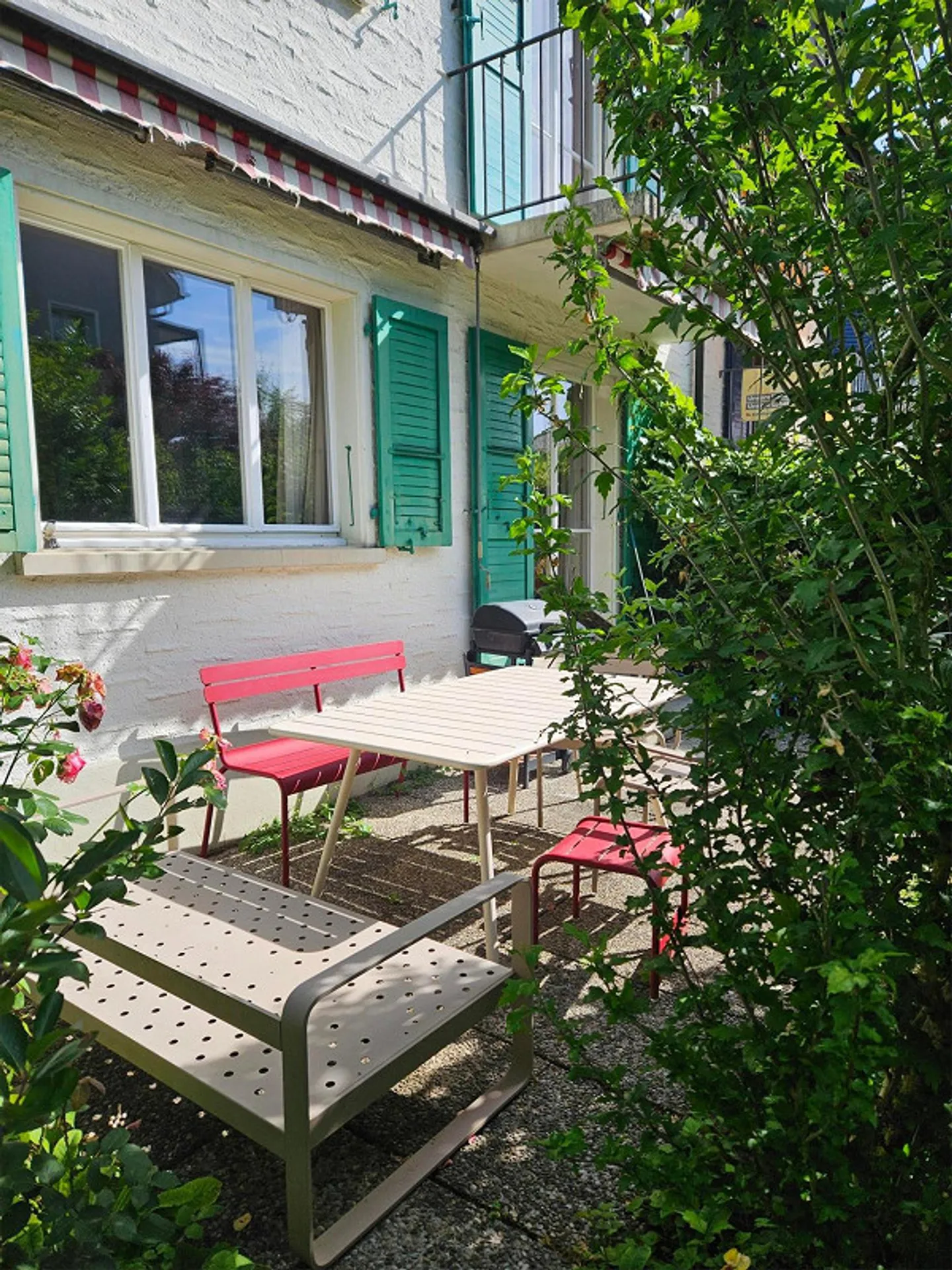 Charmante maison semi-détachée de 4 pièces avec jardin ensoleillé dans un emplacement calme - Photo 10 sur 13
