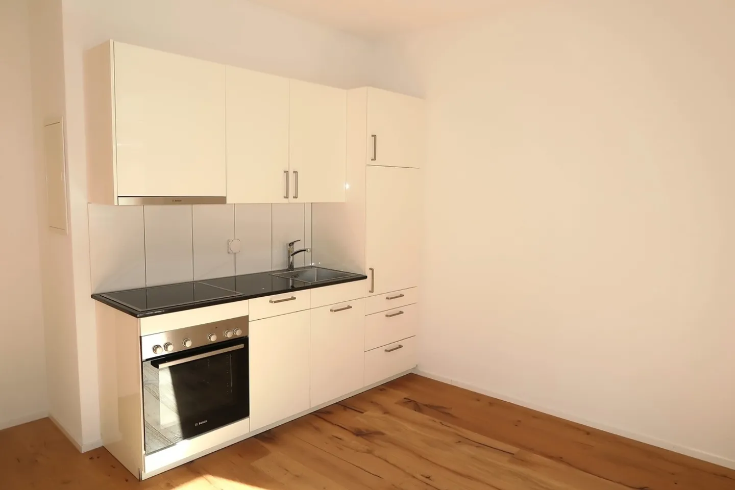 Centrally Located Single Apartment! - Photo 2 of 5