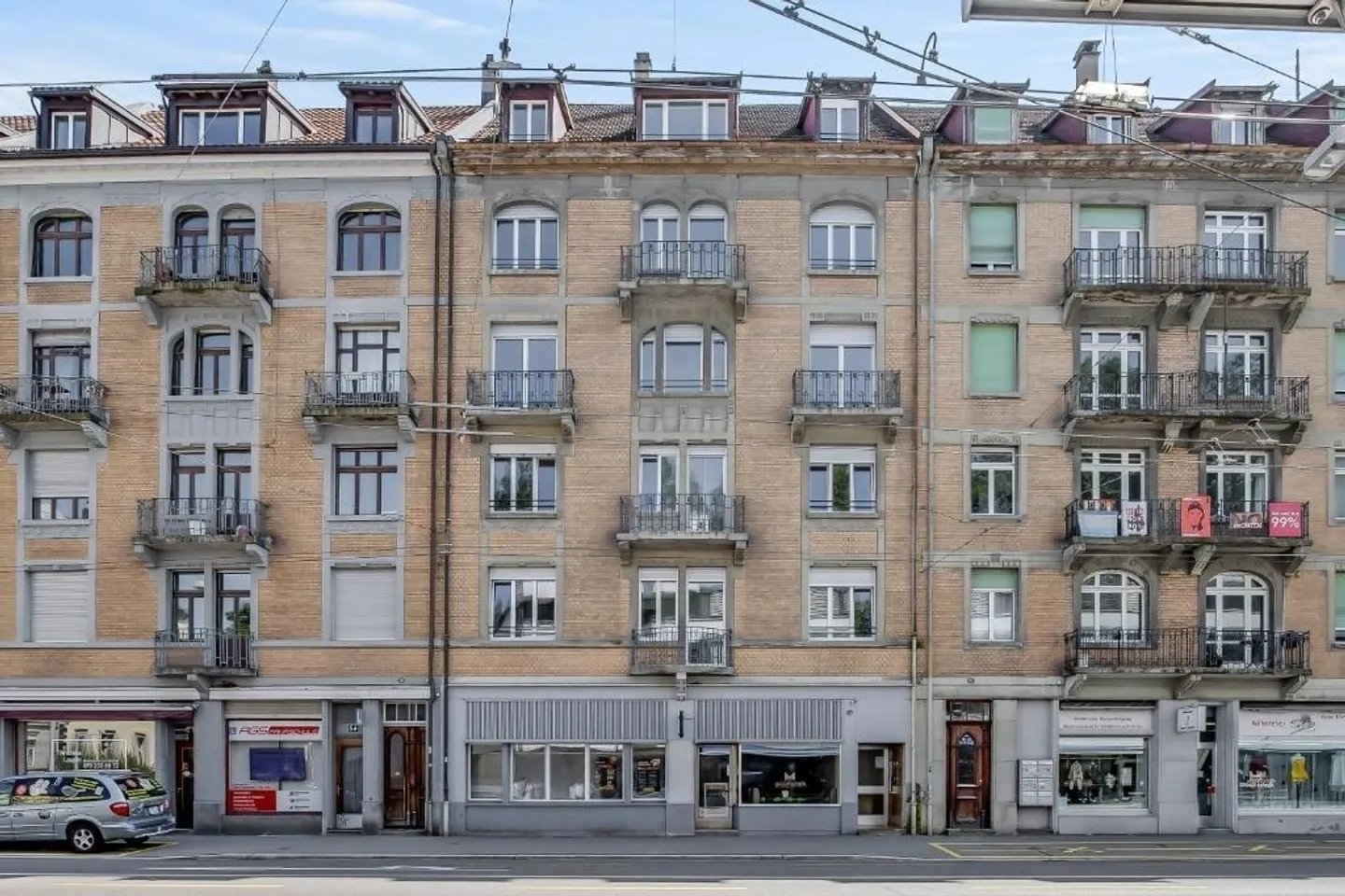 Centrally Located Single Apartment! - Photo 1 of 5