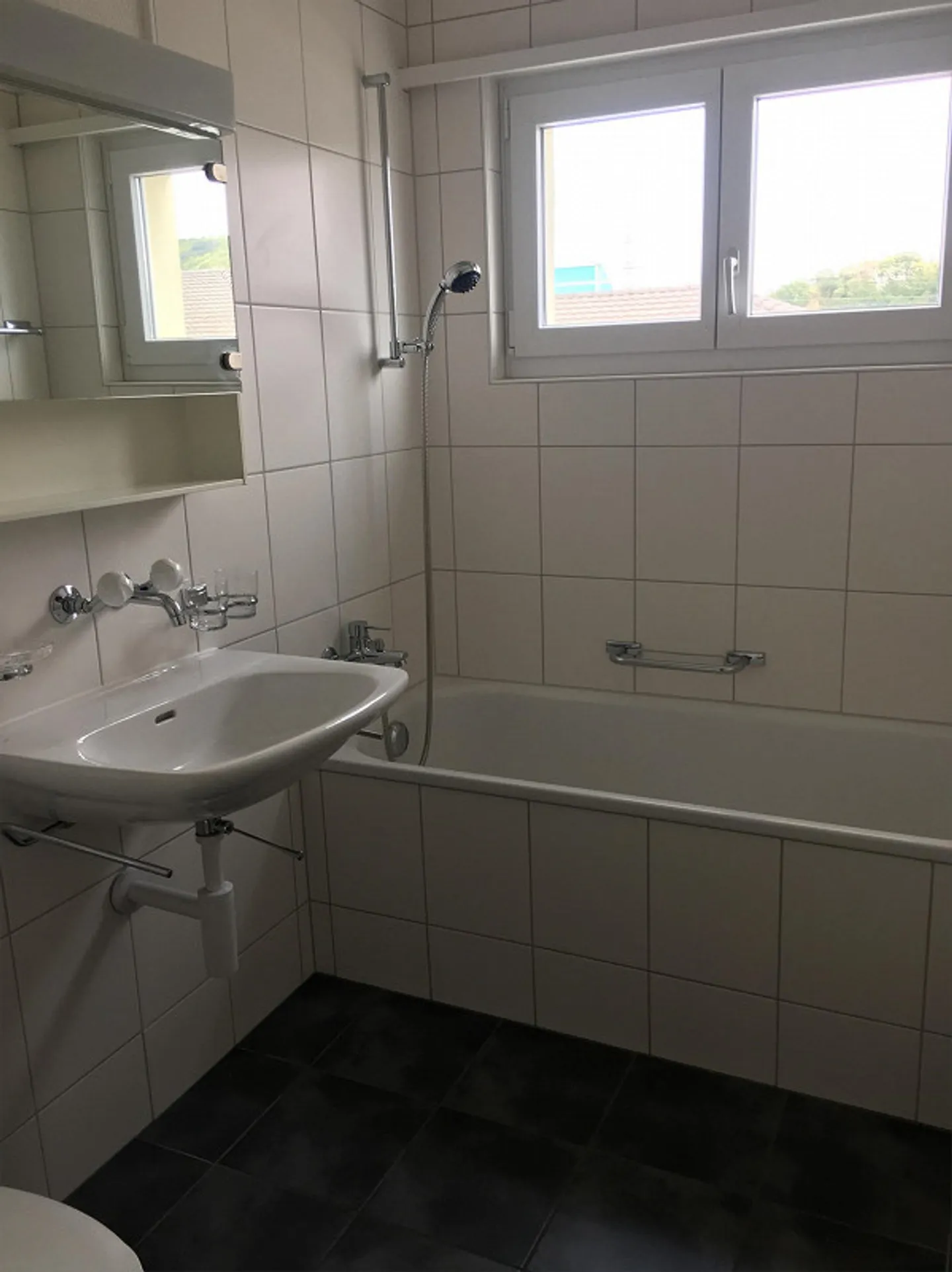 Belle appartement de 3,5 pièces avec balcon (123) - Photo 5 sur 9