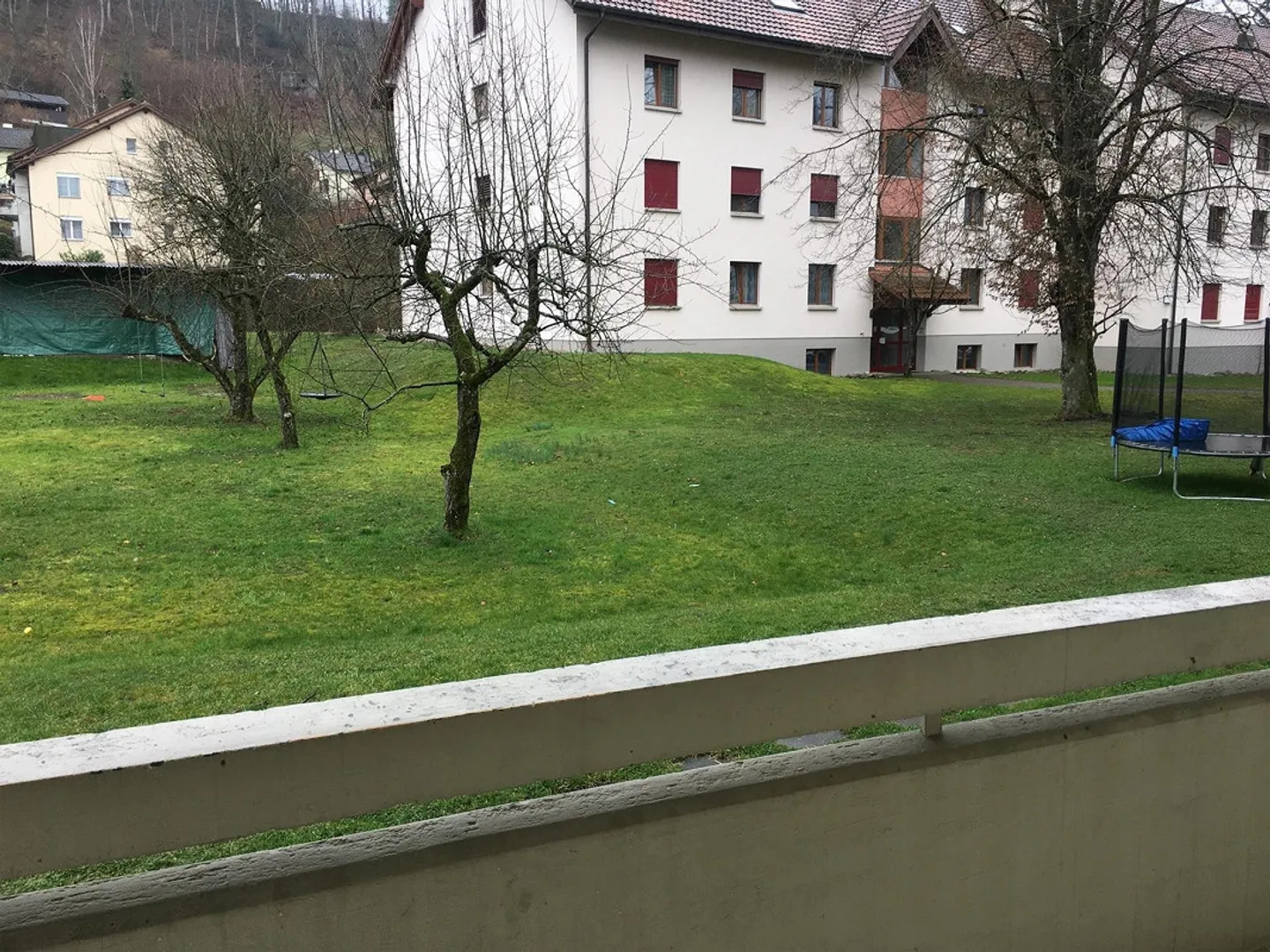 Belle appartement de 3,5 pièces avec balcon (123) - Photo 8 sur 9