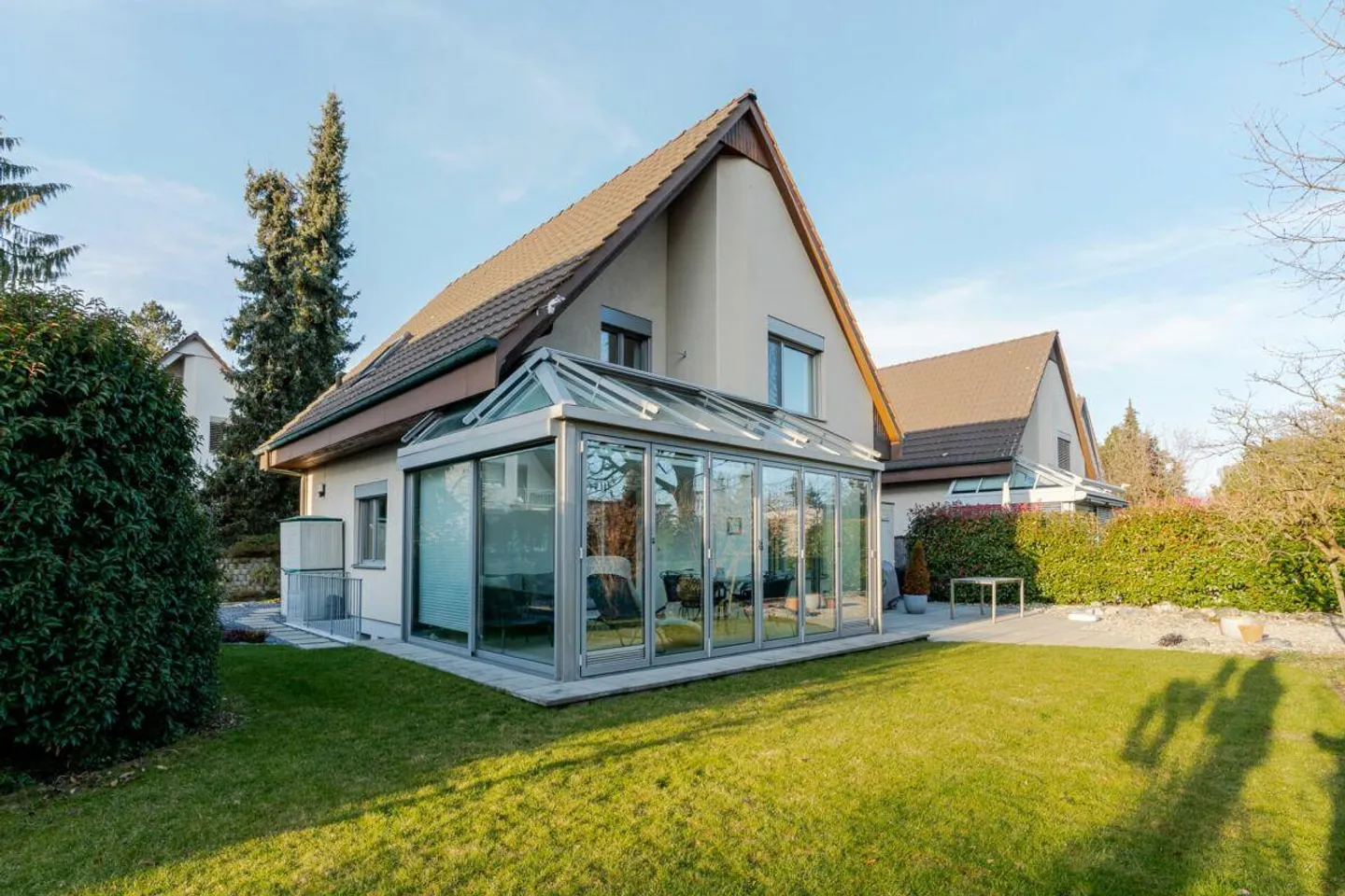 Maison individuelle de 5,5 pièces avec garage et véranda pour le confort - Photo 1 sur 13