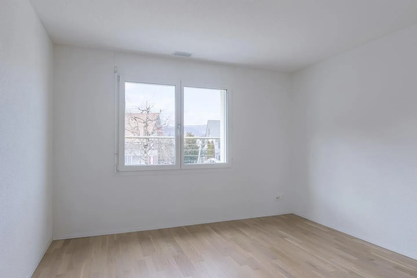 Attraktive 3.5-Zimmerwohnung in zentraler Lage - Foto 8 von 9