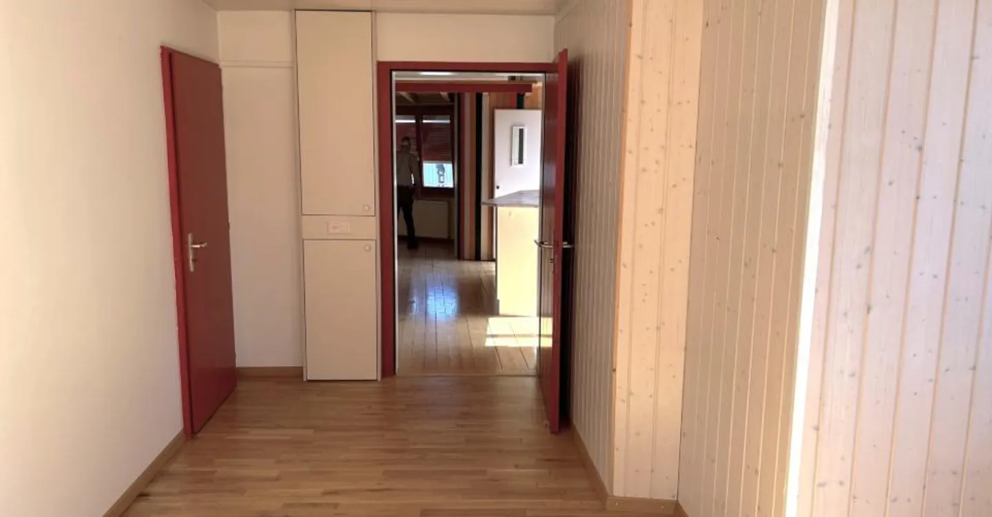 Eigentum mit mehreren Wohnungen und einer Handwerkerwerkstatt in Porrentruy - Foto 7 von 13