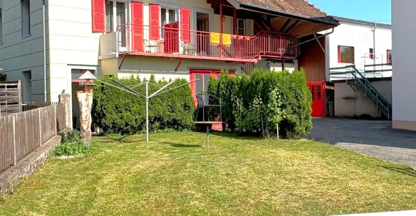 Eigentum mit mehreren Wohnungen und einer Handwerkerwerkstatt in Porrentruy - Foto 13 von 13
