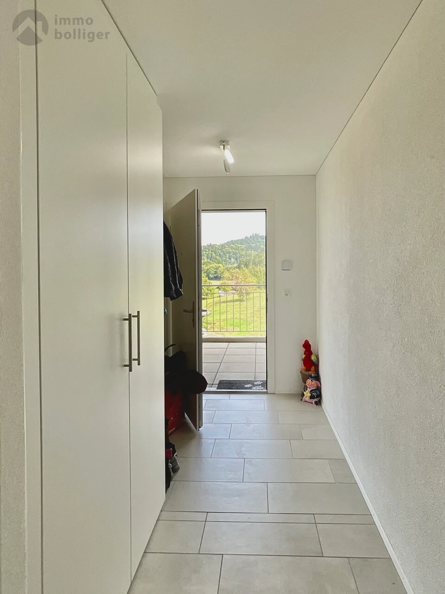 Klein, aber fein: Moderne 2½-Zimmerwohnung mit grossem Balkon - Foto 8 von 12