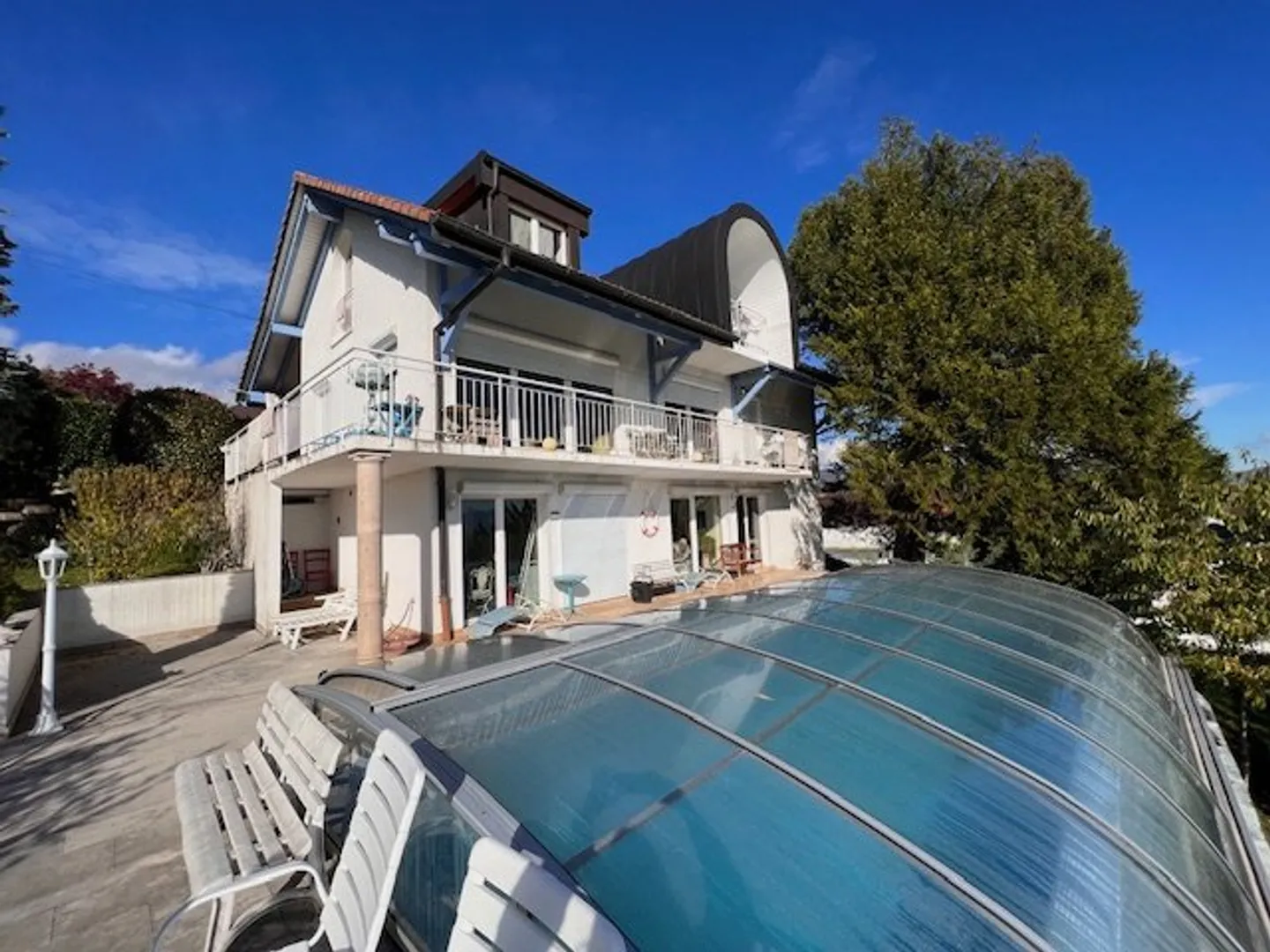 Maison individuelle en échange près de Nyon avec vue panoramique sur le lac - Photo 2 sur 11