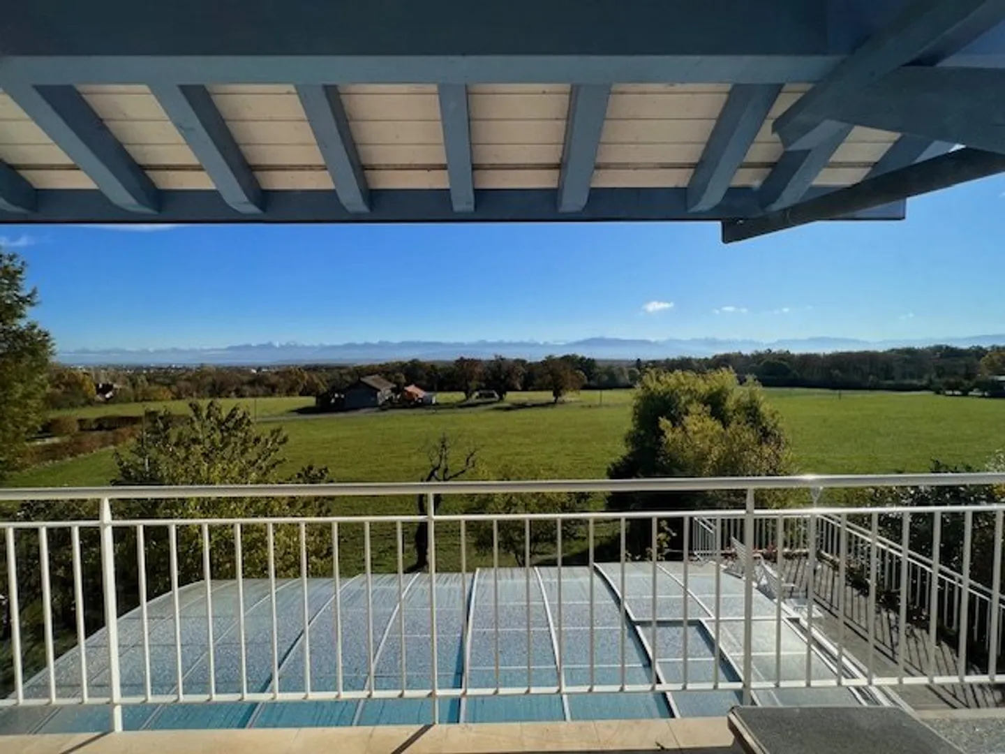 Maison individuelle en échange près de Nyon avec vue panoramique sur le lac - Photo 3 sur 11