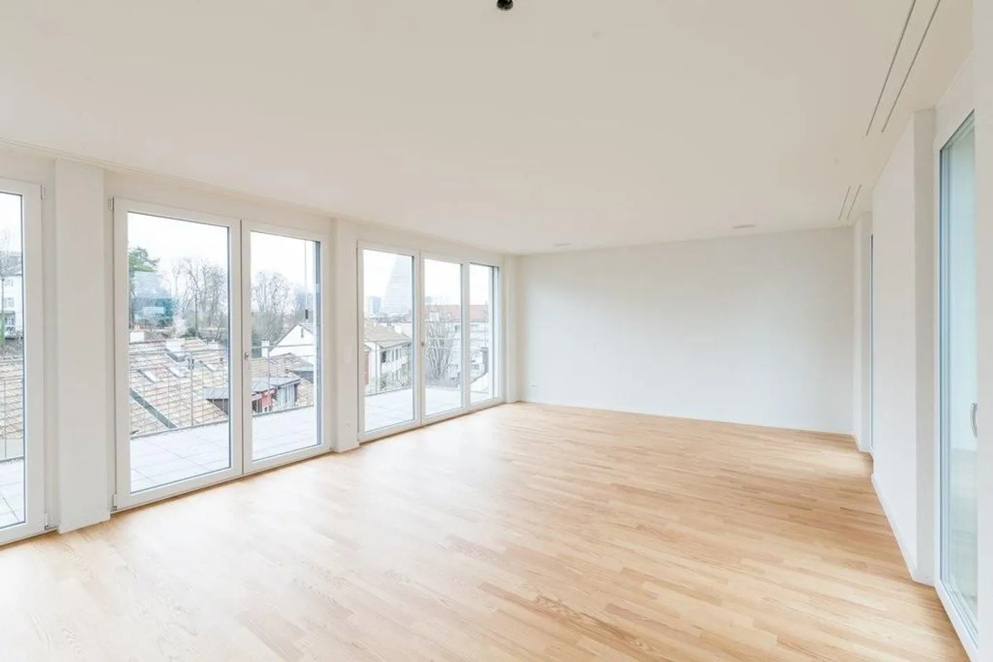 Appartement en penthouse moderne avec grande terrasse sur le toit - Photo 4 sur 10