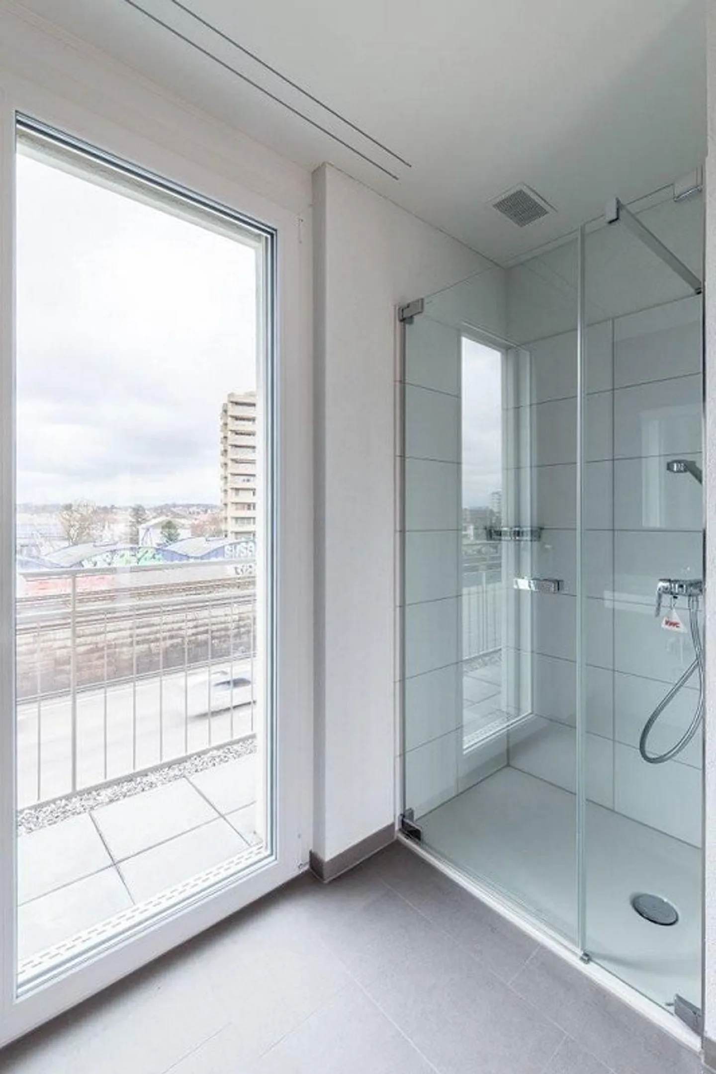 Appartement en penthouse moderne avec grande terrasse sur le toit - Photo 7 sur 10