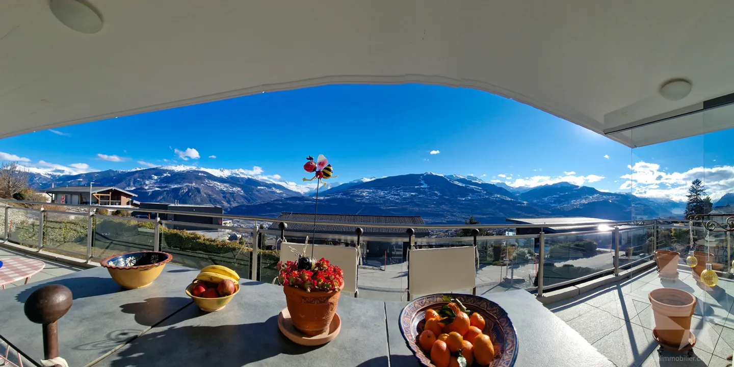 Appartement Éblouissant avec Vue Alpine - Photo 2 sur 13