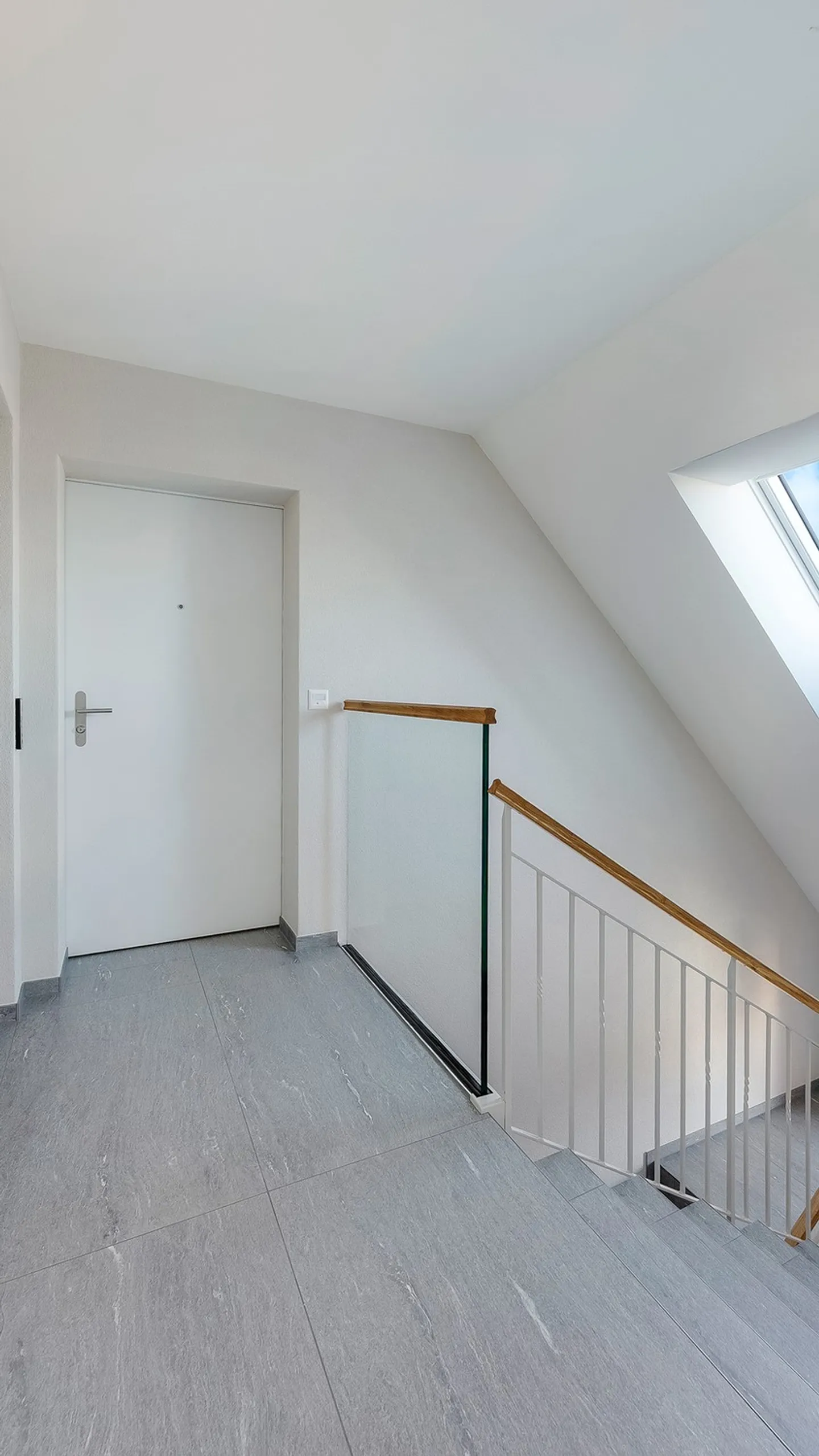 Modern Penthouse with Terrace - Photo 13 of 13