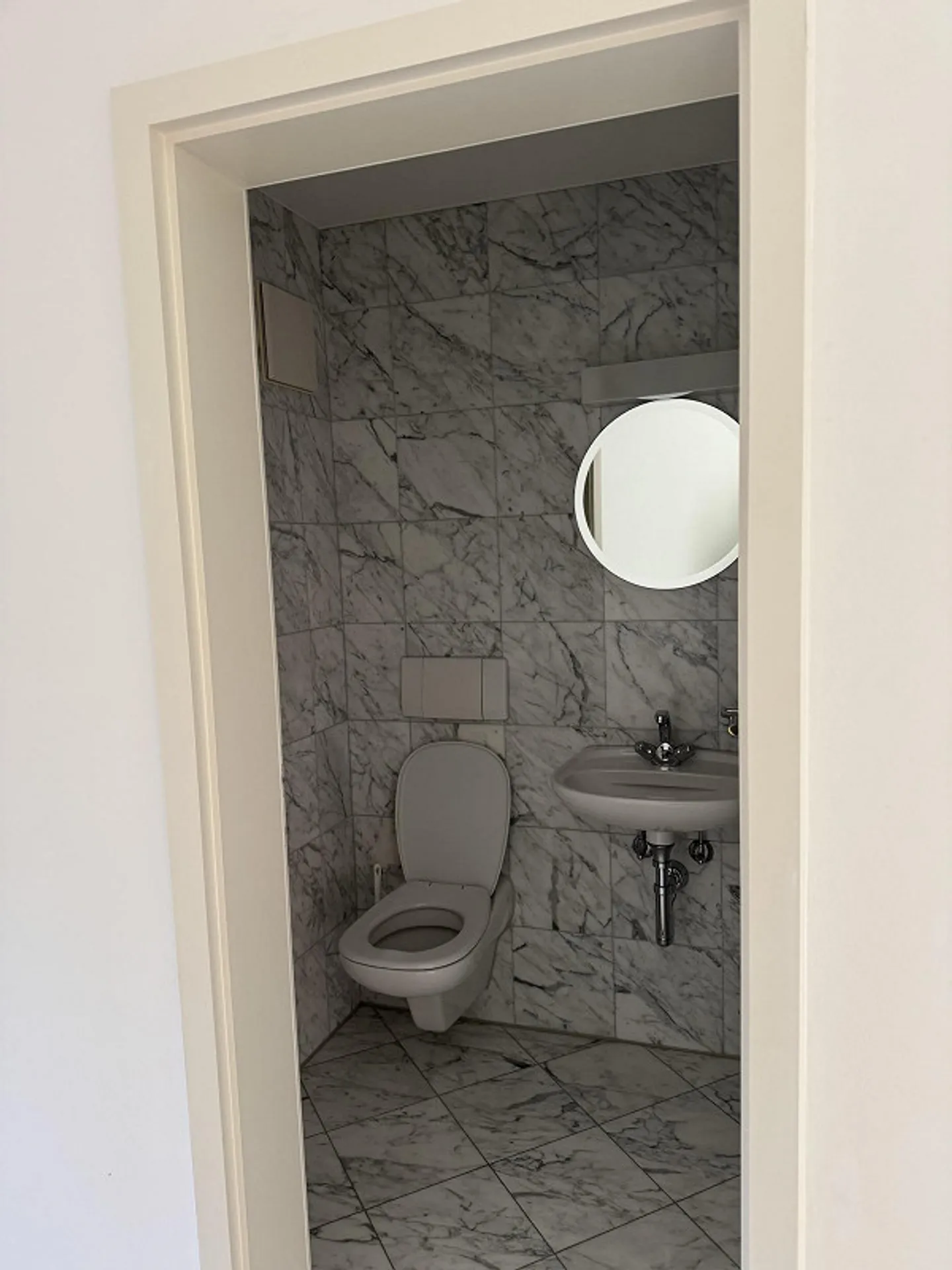 Appartement spacieux de 5,5 pièces au rez-de-chaussée avec espace jardin - Photo 11 sur 12