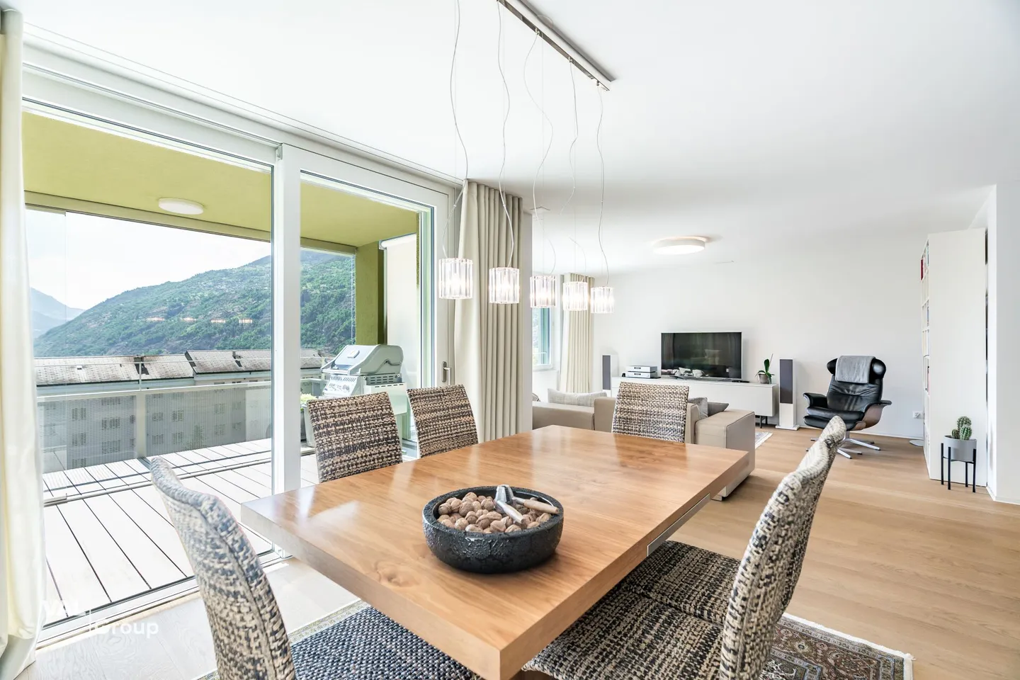 Stilvolles Penthouse mit Aussicht - Foto 1 von 12