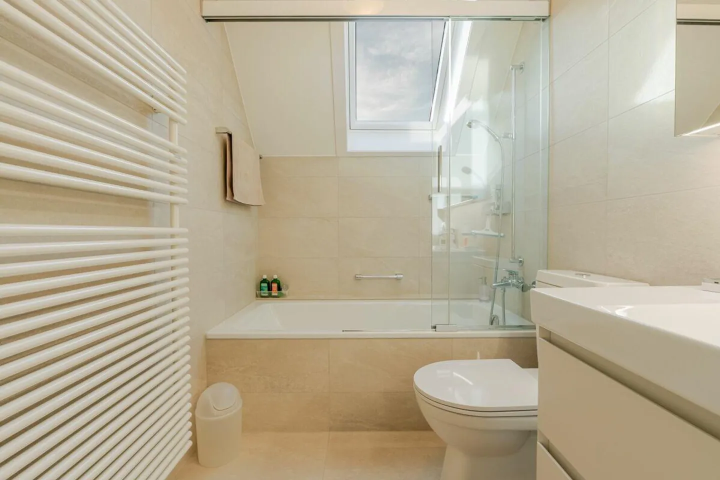 Maison individuelle de 5,5 pièces avec garage et véranda pour le confort - Photo 8 sur 13