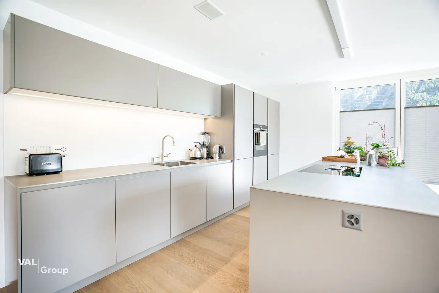 Stilvolles Penthouse mit Aussicht - Foto 3 von 12