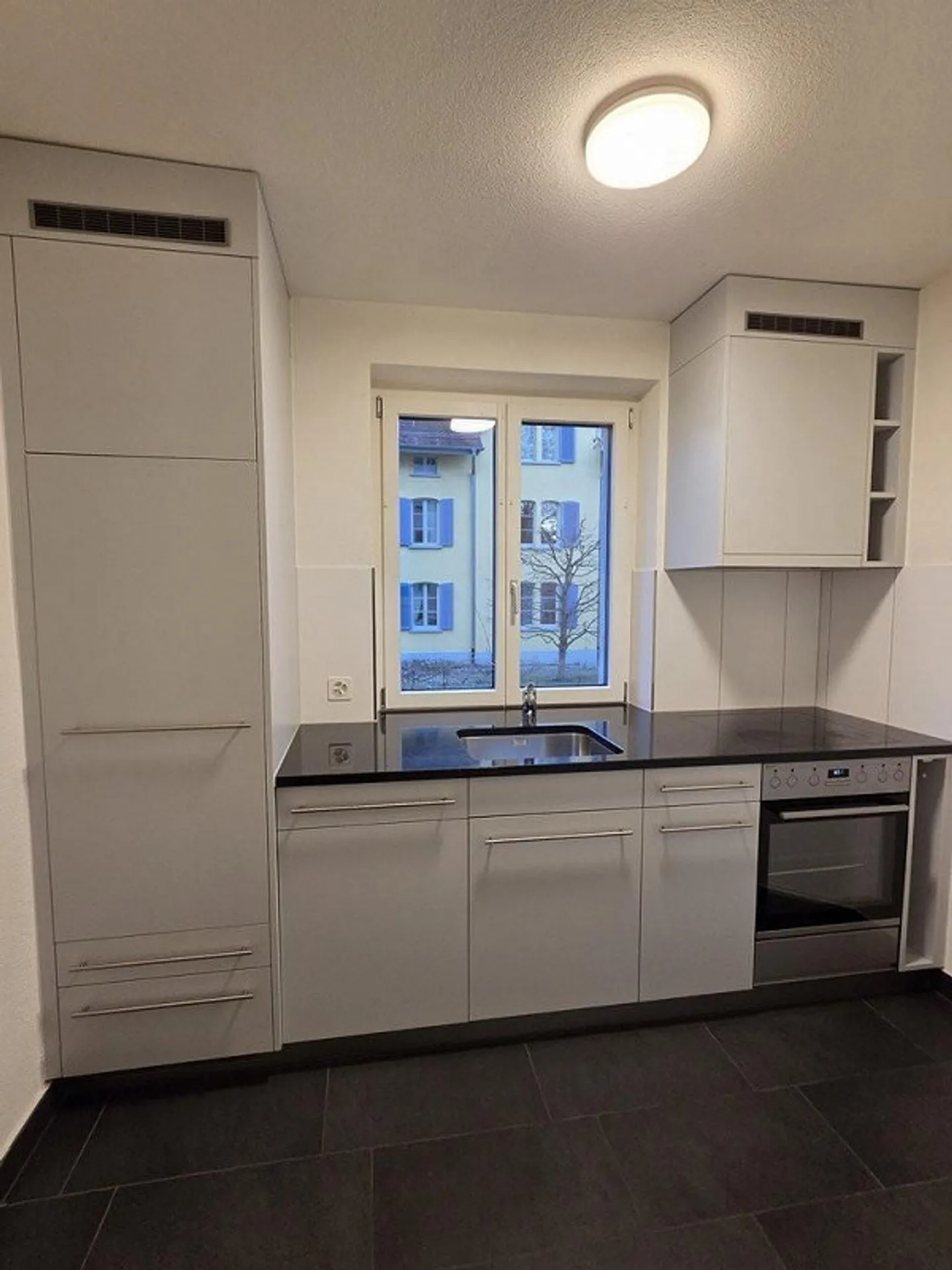 Appartamento 3 locali completamente ristrutturato in stile d'epoca - Foto 3 di 8