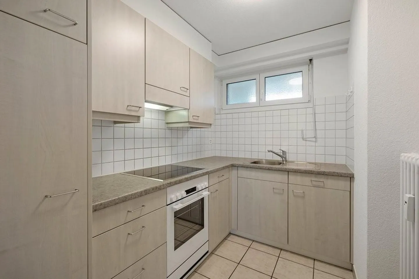 Appartamento luminoso in buona posizione - Foto 2 di 6