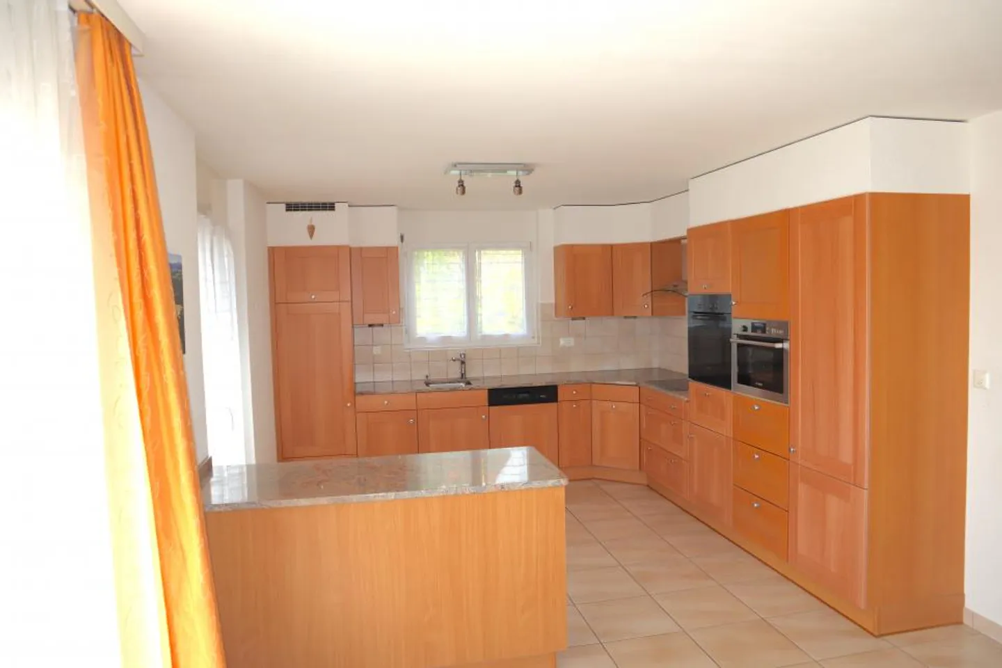 Villa 6.5 rooms - Photo 2 of 10