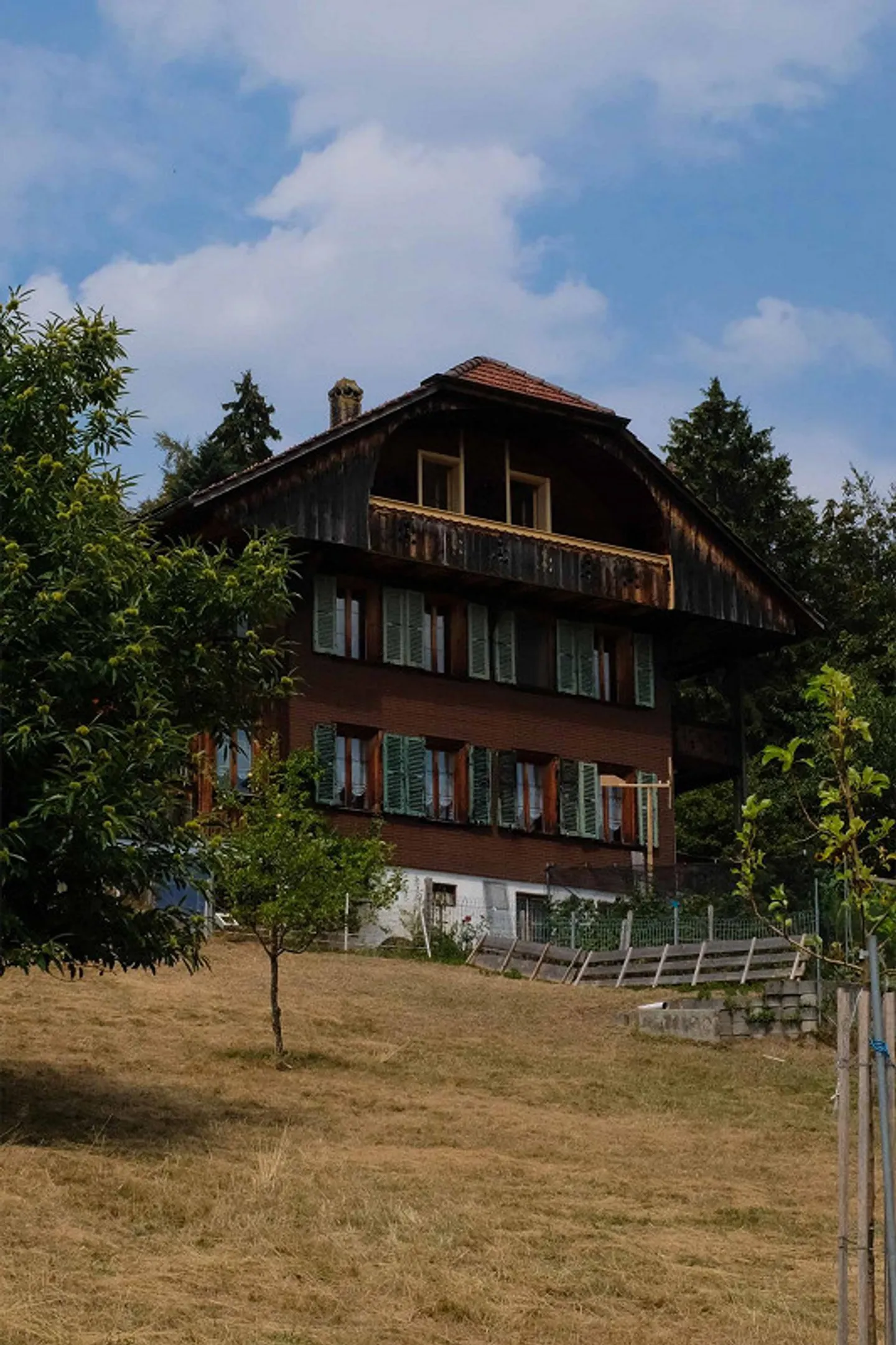 Grande appartement de 4.5 pièces dans la verdure - Photo 1 sur 13