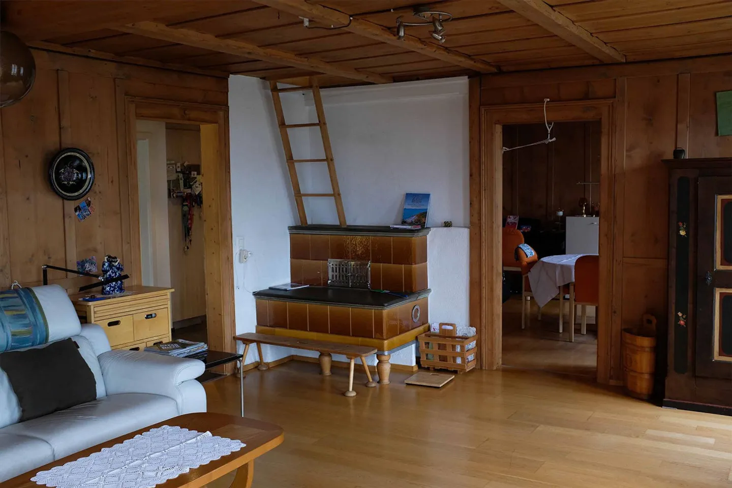 Grande appartement de 4.5 pièces dans la verdure - Photo 3 sur 13