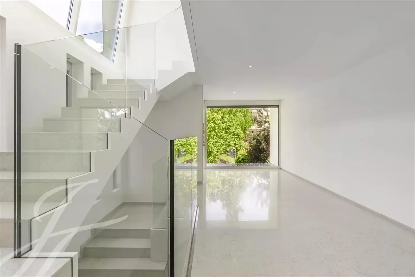 Attico in stile moderno con vista a 360 gradi - Foto 6 di 12