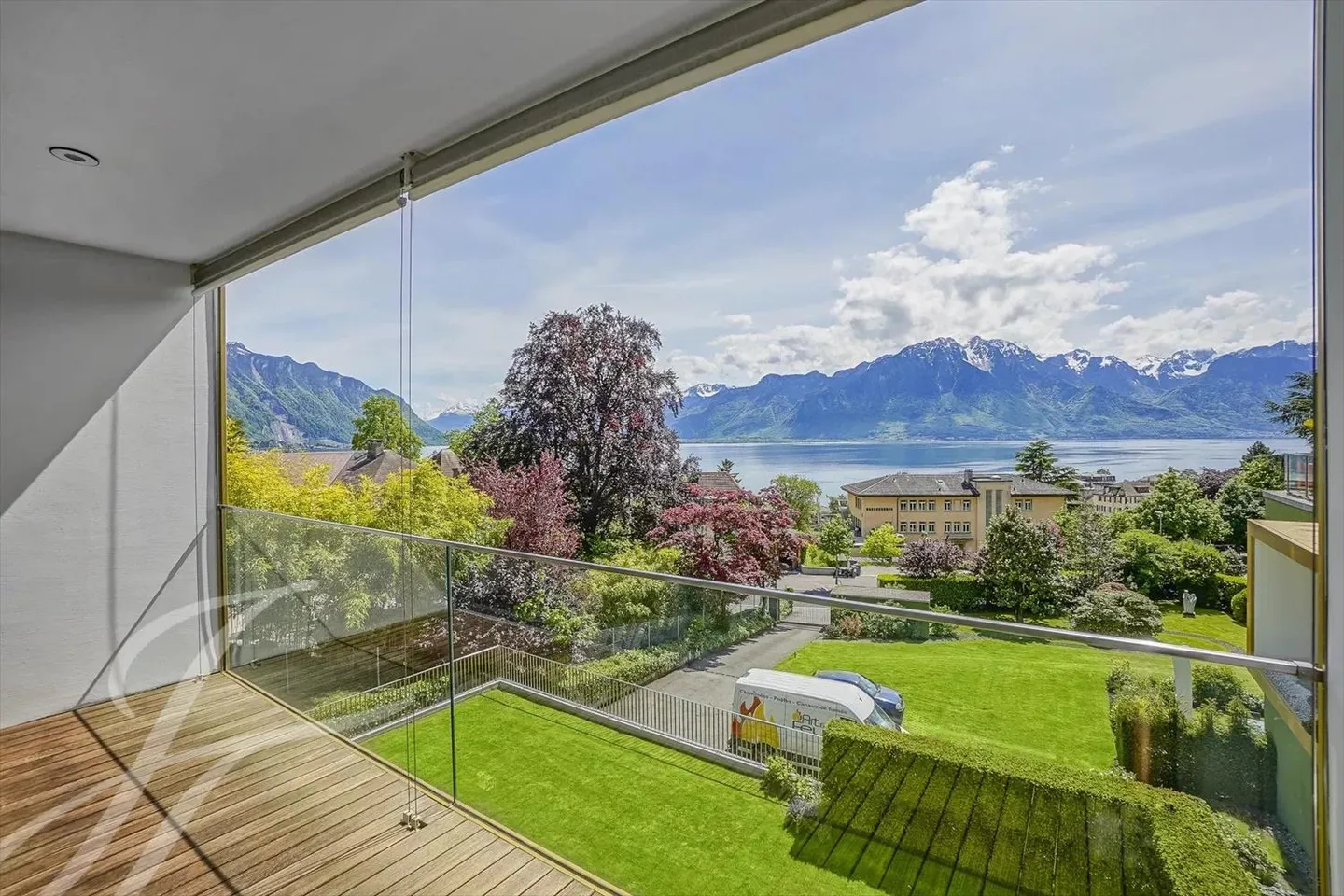 Attico in stile moderno con vista a 360 gradi - Foto 11 di 12