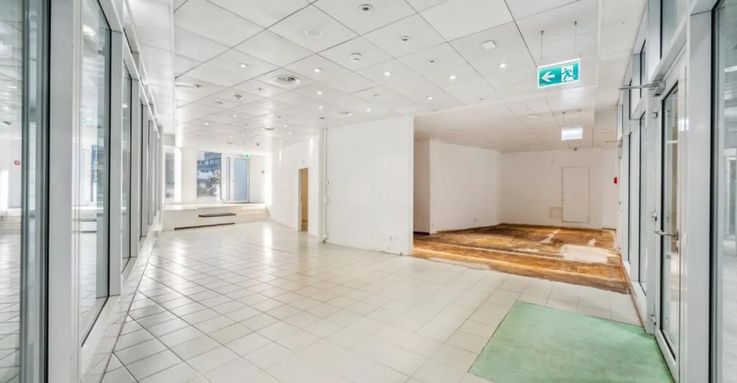 Versatile Commercial Space - Photo 6 of 7