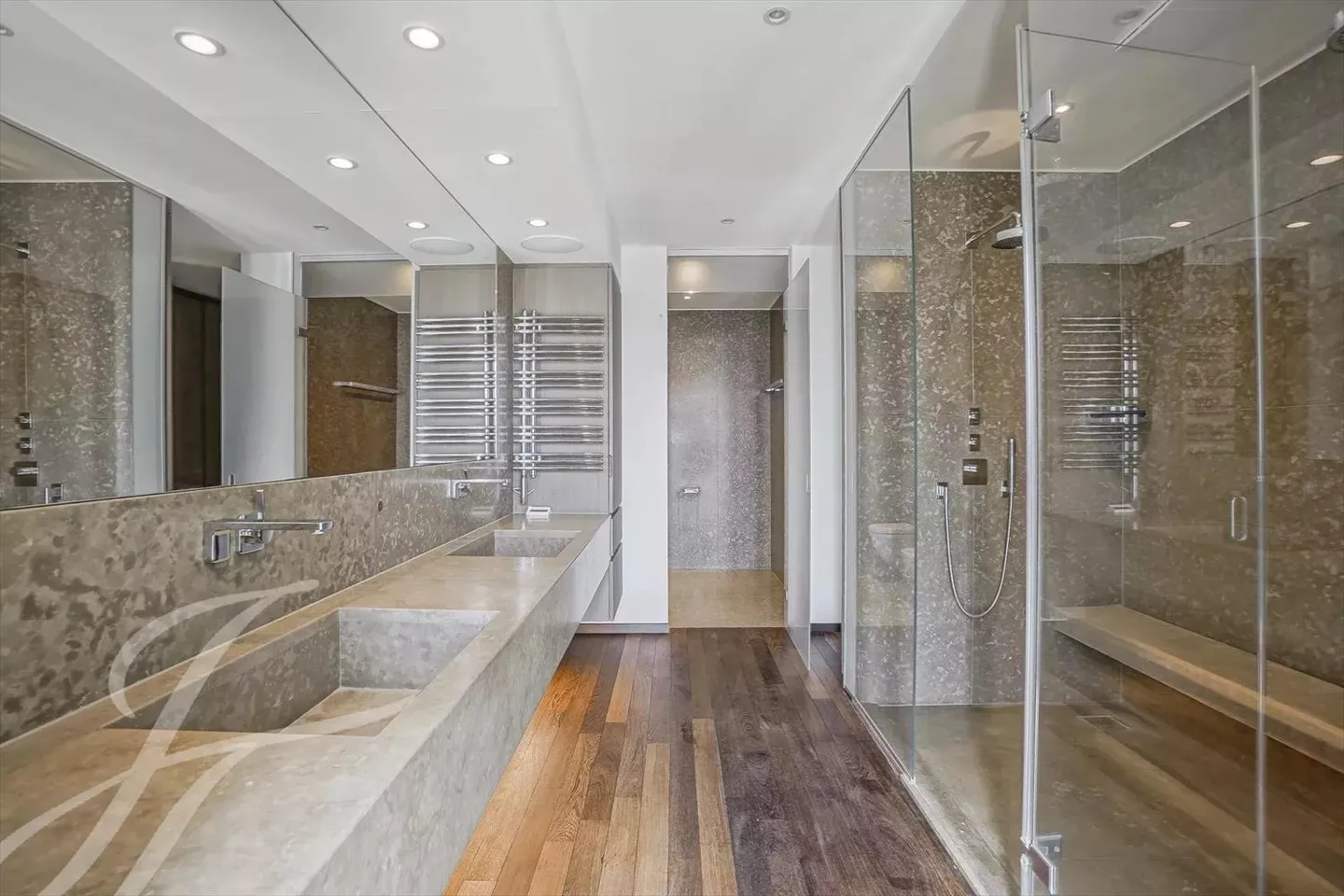 Attico in stile moderno con vista a 360 gradi - Foto 10 di 12