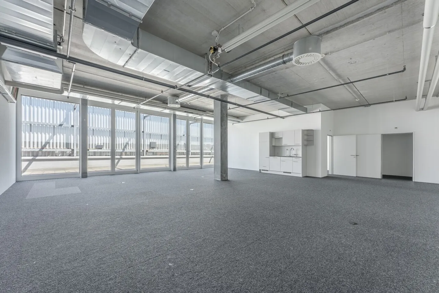 Büro mit sonniger Terrasse - Foto 1 von 3