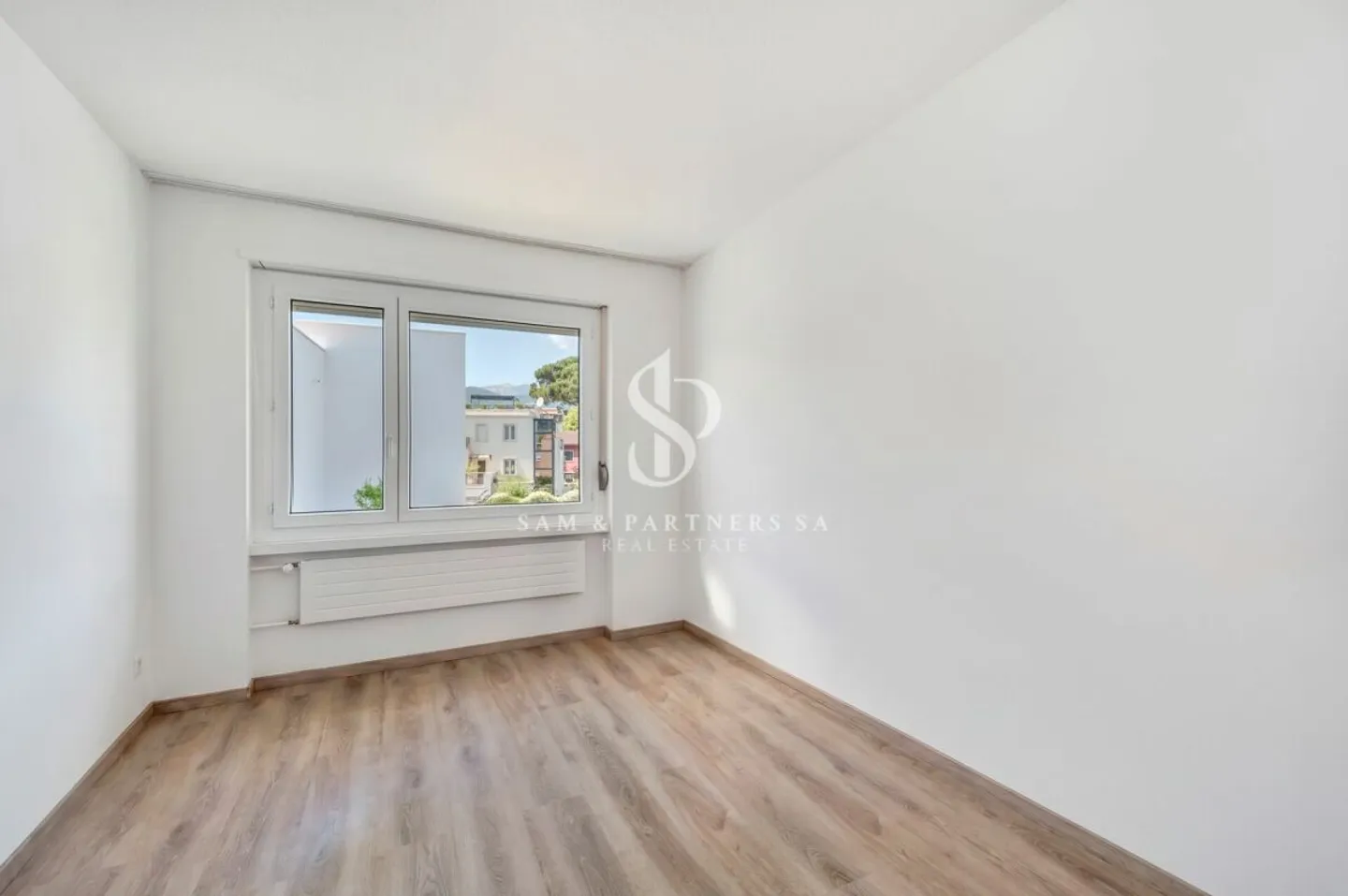 Geräumiges Appartement in Gentilino - Foto 9 von 12