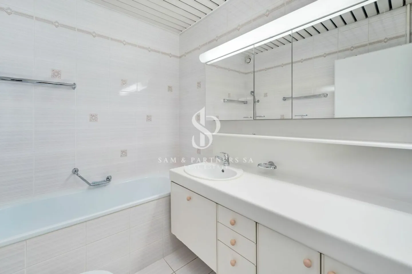 Geräumiges Appartement in Gentilino - Foto 10 von 12