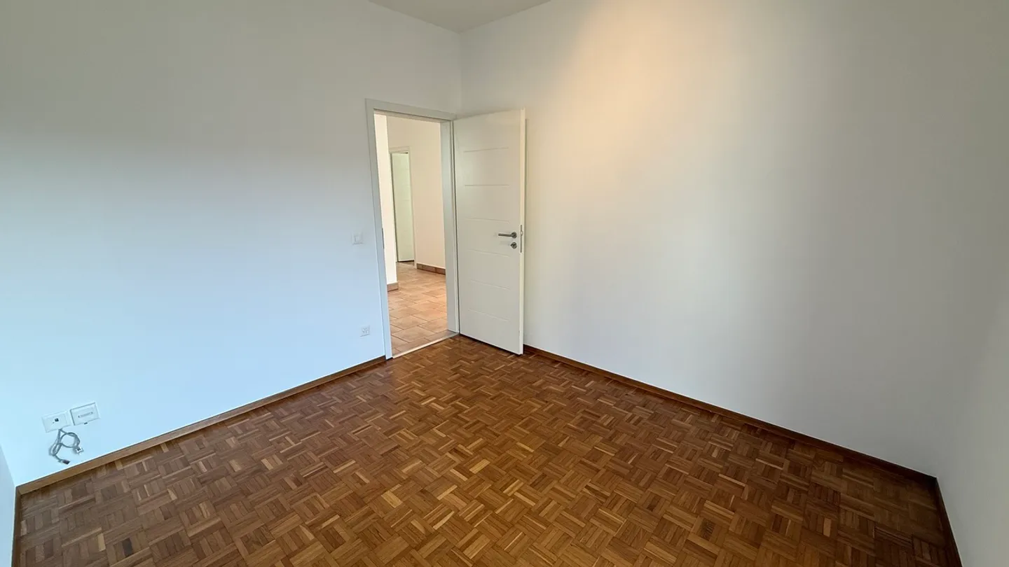 Bequeme 4.5 Zimmer mit Blick auf den Cassarate-Fluss - Foto 9 von 13