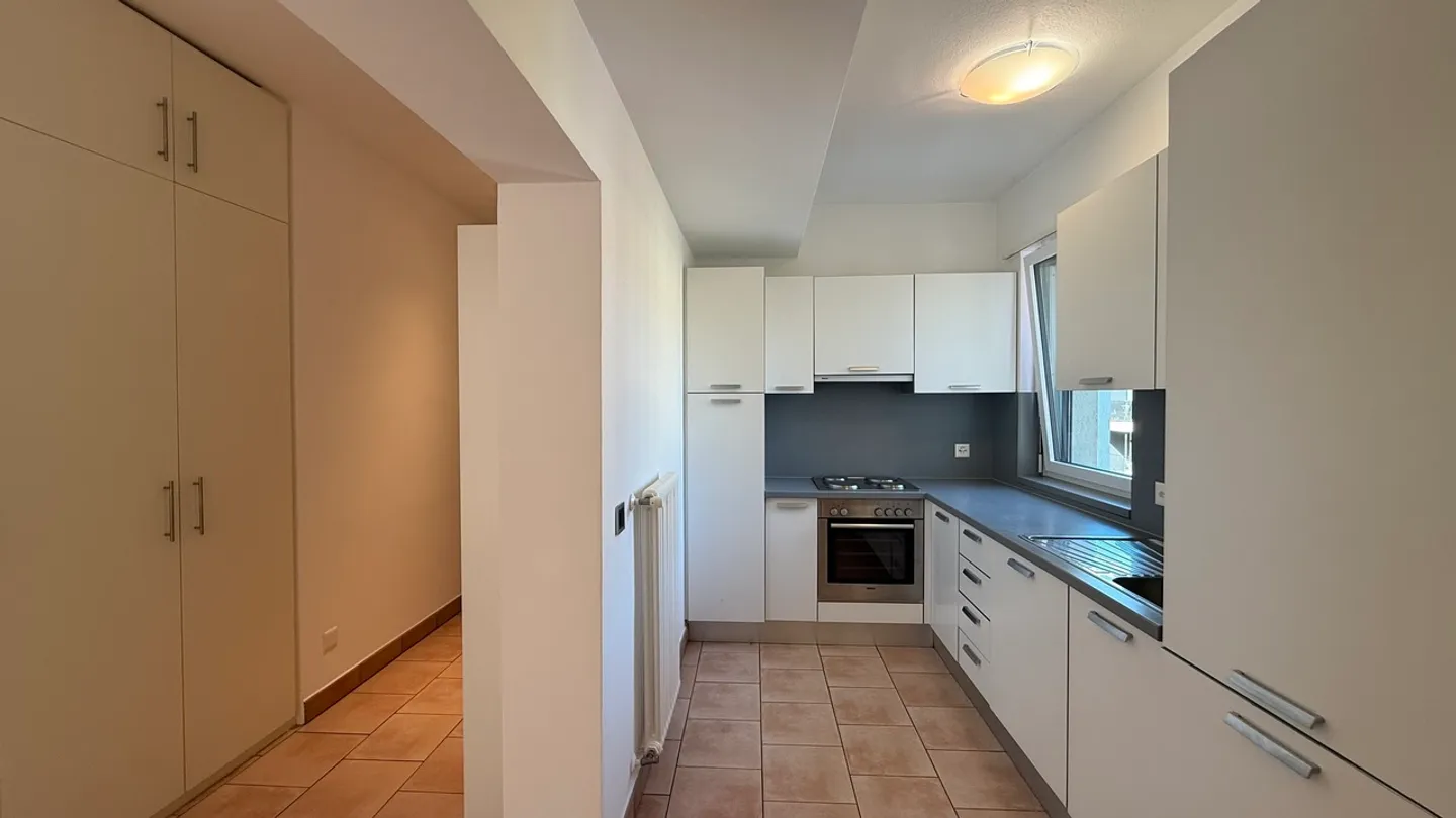 Bequeme 4.5 Zimmer mit Blick auf den Cassarate-Fluss - Foto 11 von 13