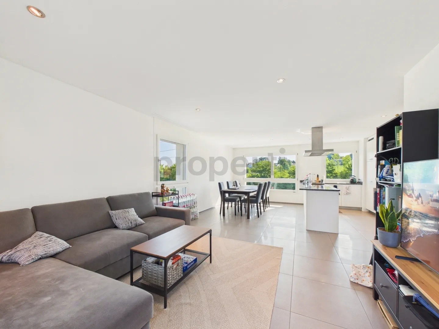Appartement moderne et spacieux de 3,5 pièces à Adliswil - Photo 1 sur 10