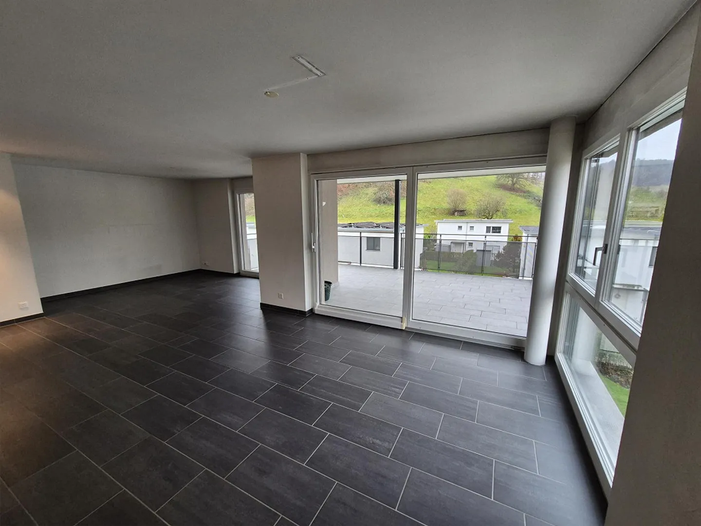 Exclusive 4.5 Room Apartment 2nd Floor - Photo 3 of 8