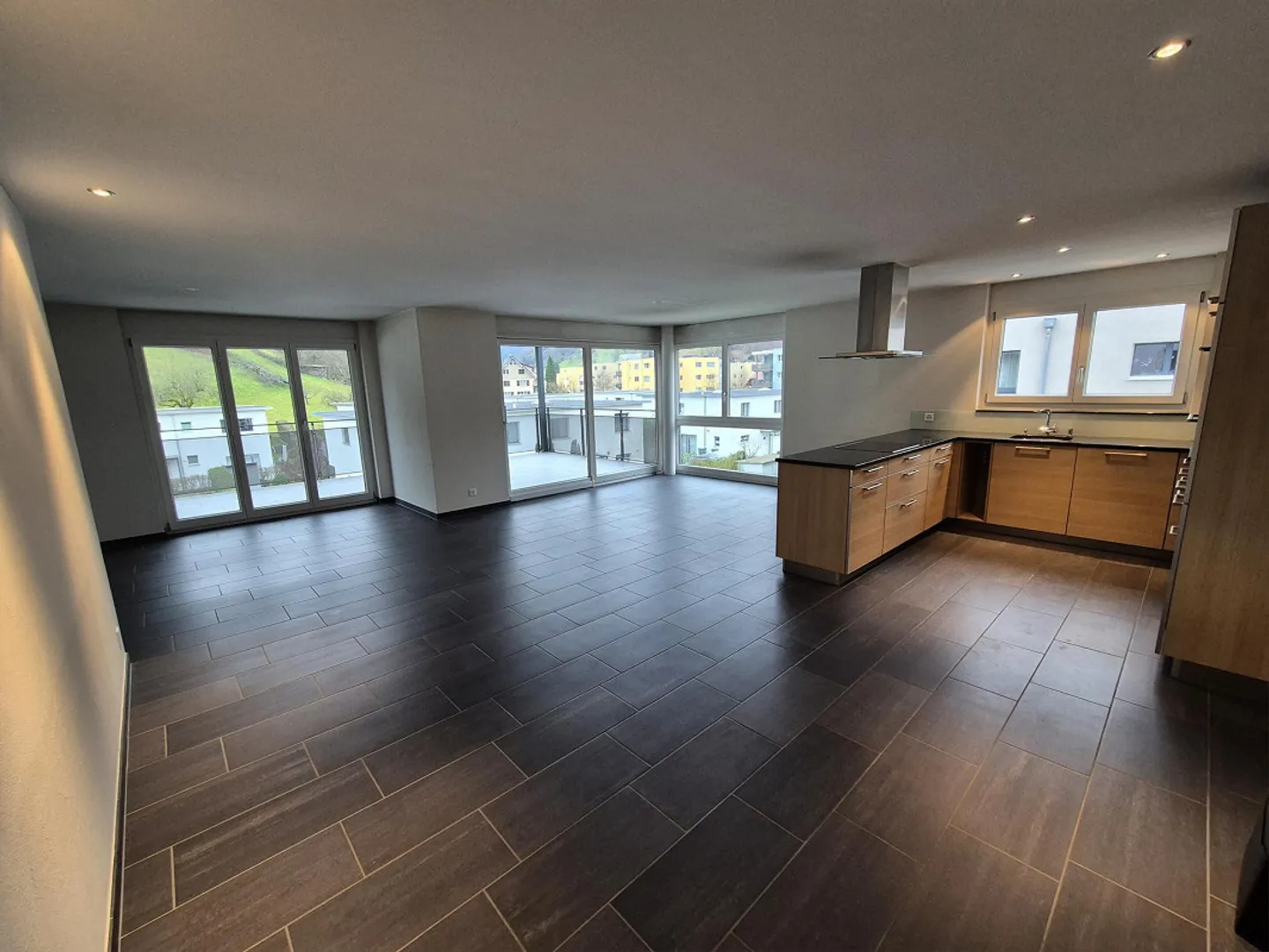 Exclusive 4.5 Room Apartment 2nd Floor - Photo 2 of 8