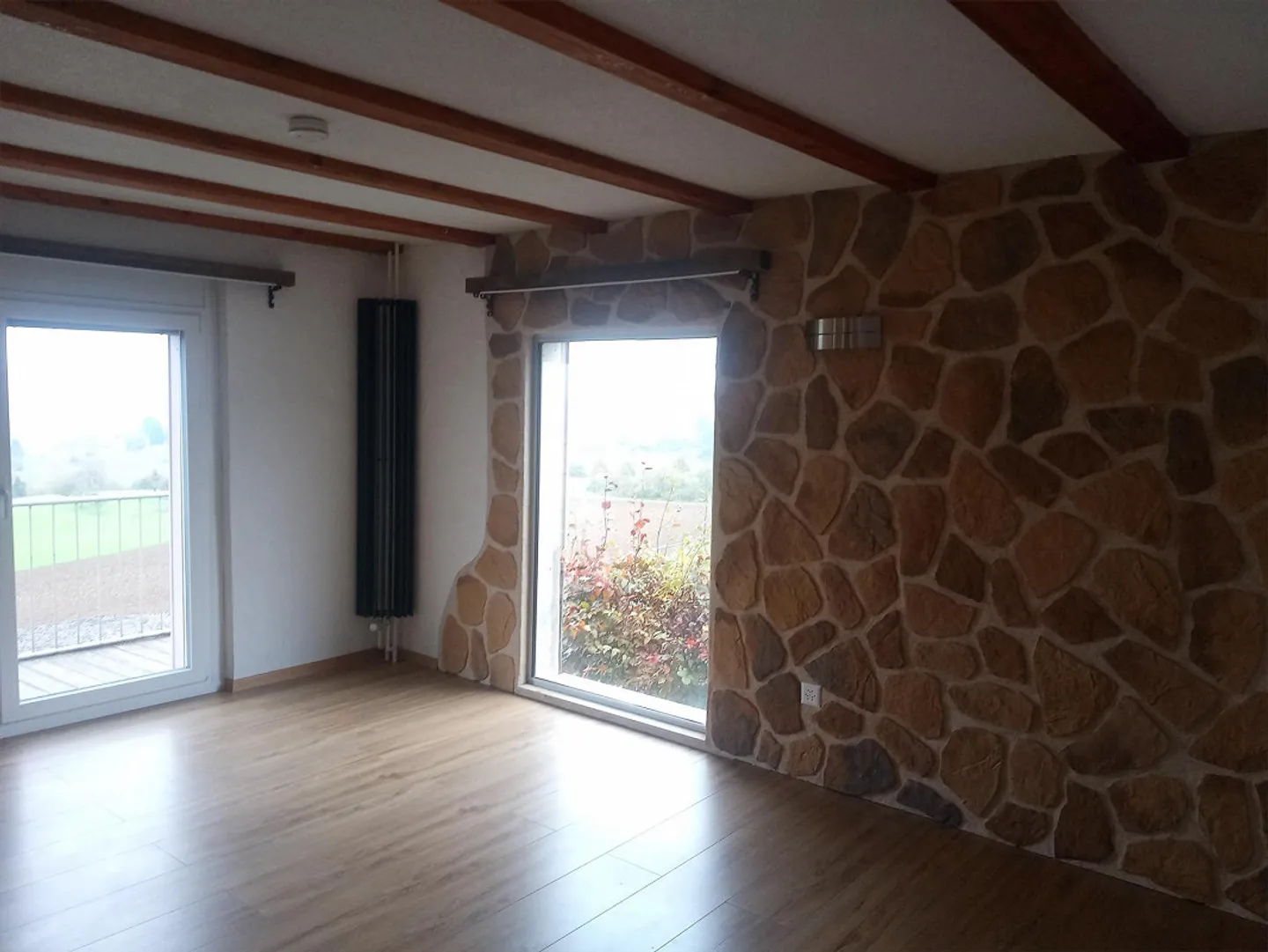 Appartement en duplex avec jardin privé et vue sur les Alpes - Photo 3 sur 16