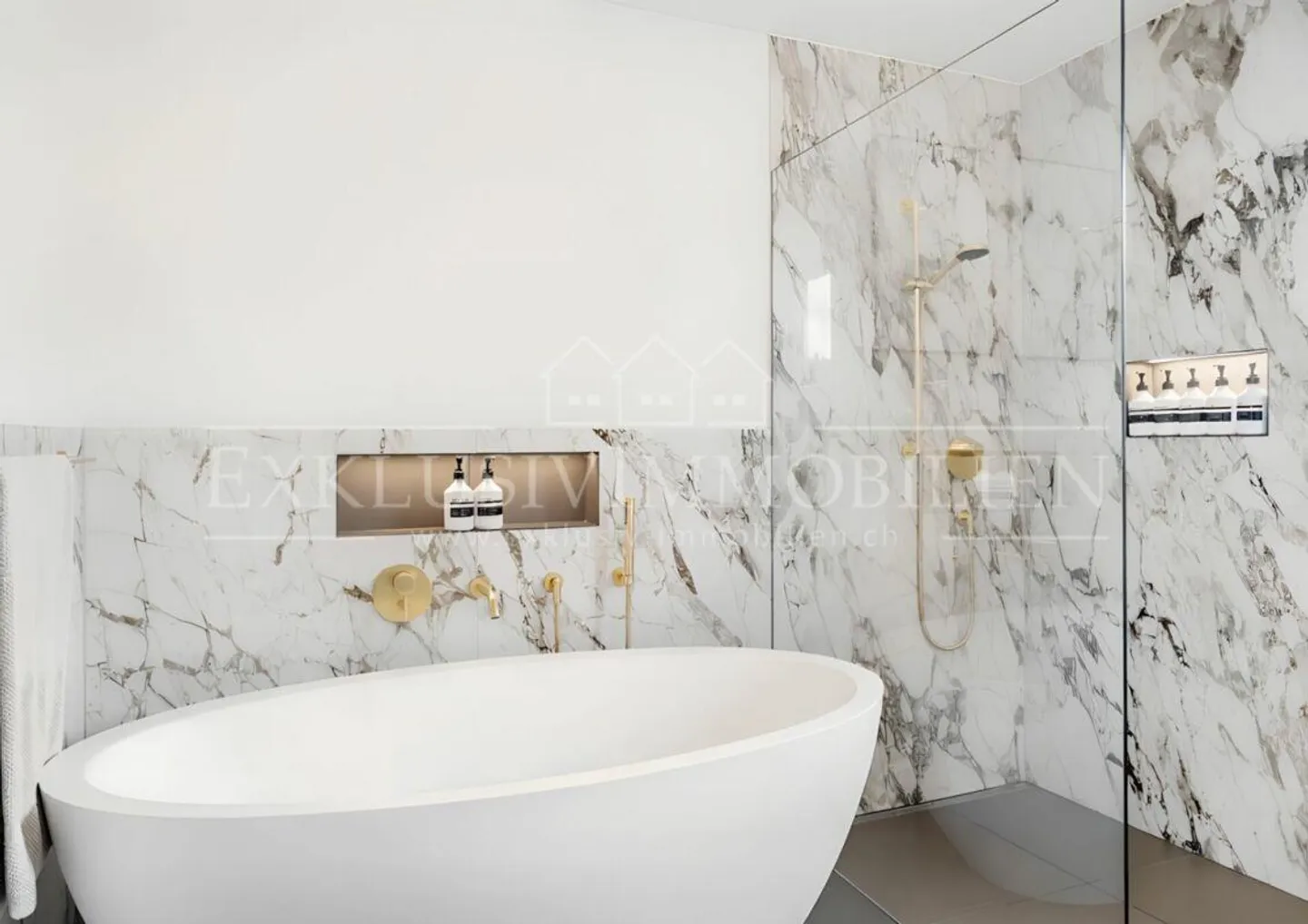 Stilvolles Doppelhaus mit Aussicht - Foto 5 von 6