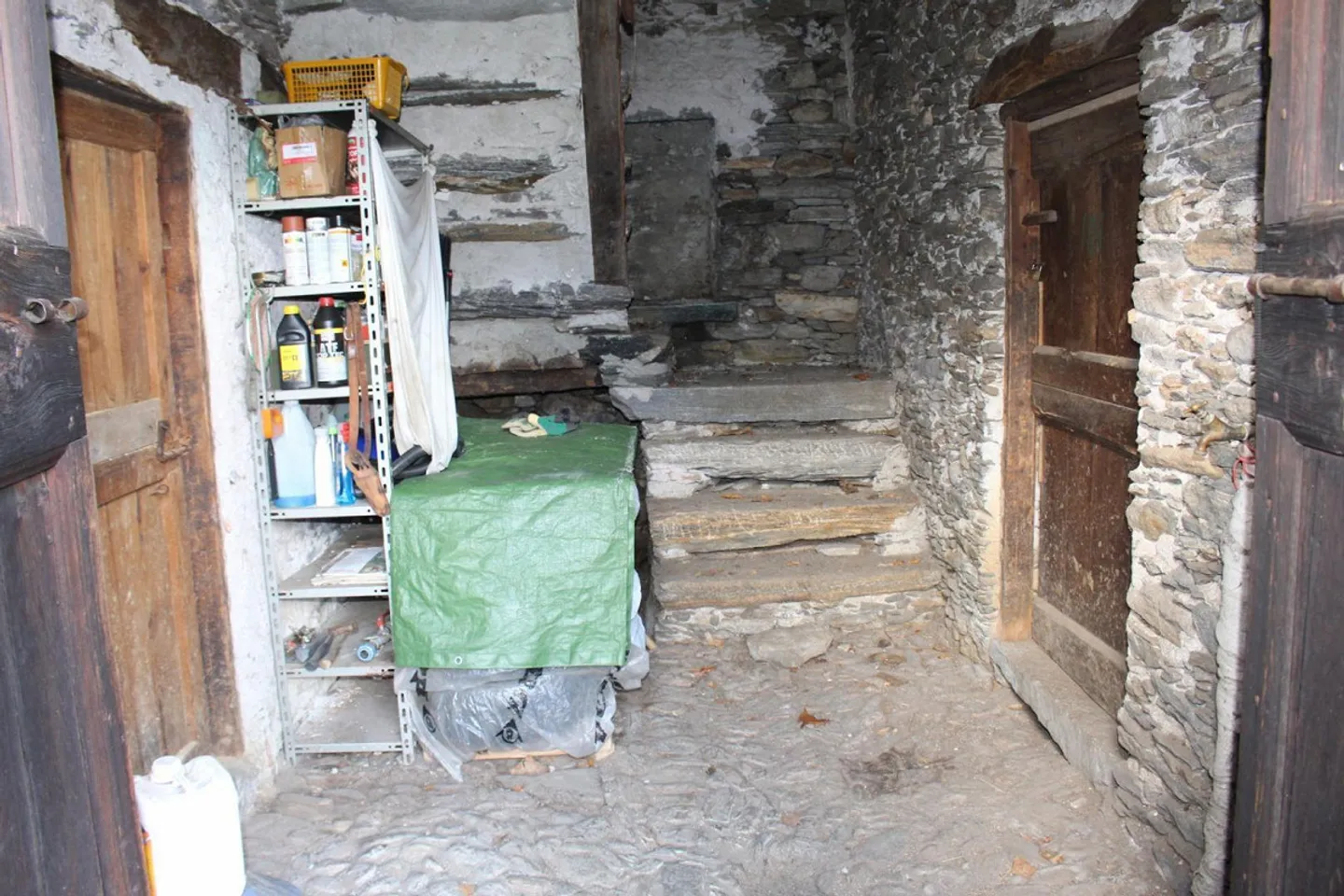 Grande partie rustique à rénover - Photo 7 sur 18