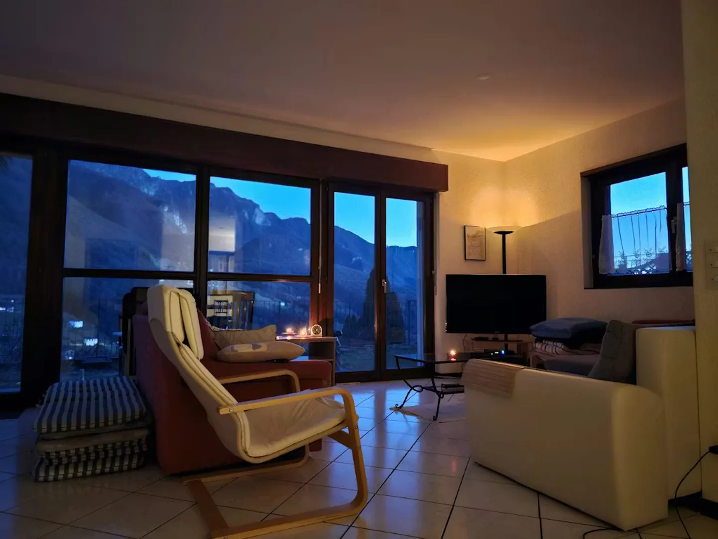Chalet Svizzero Incantevole - Foto 4 di 10