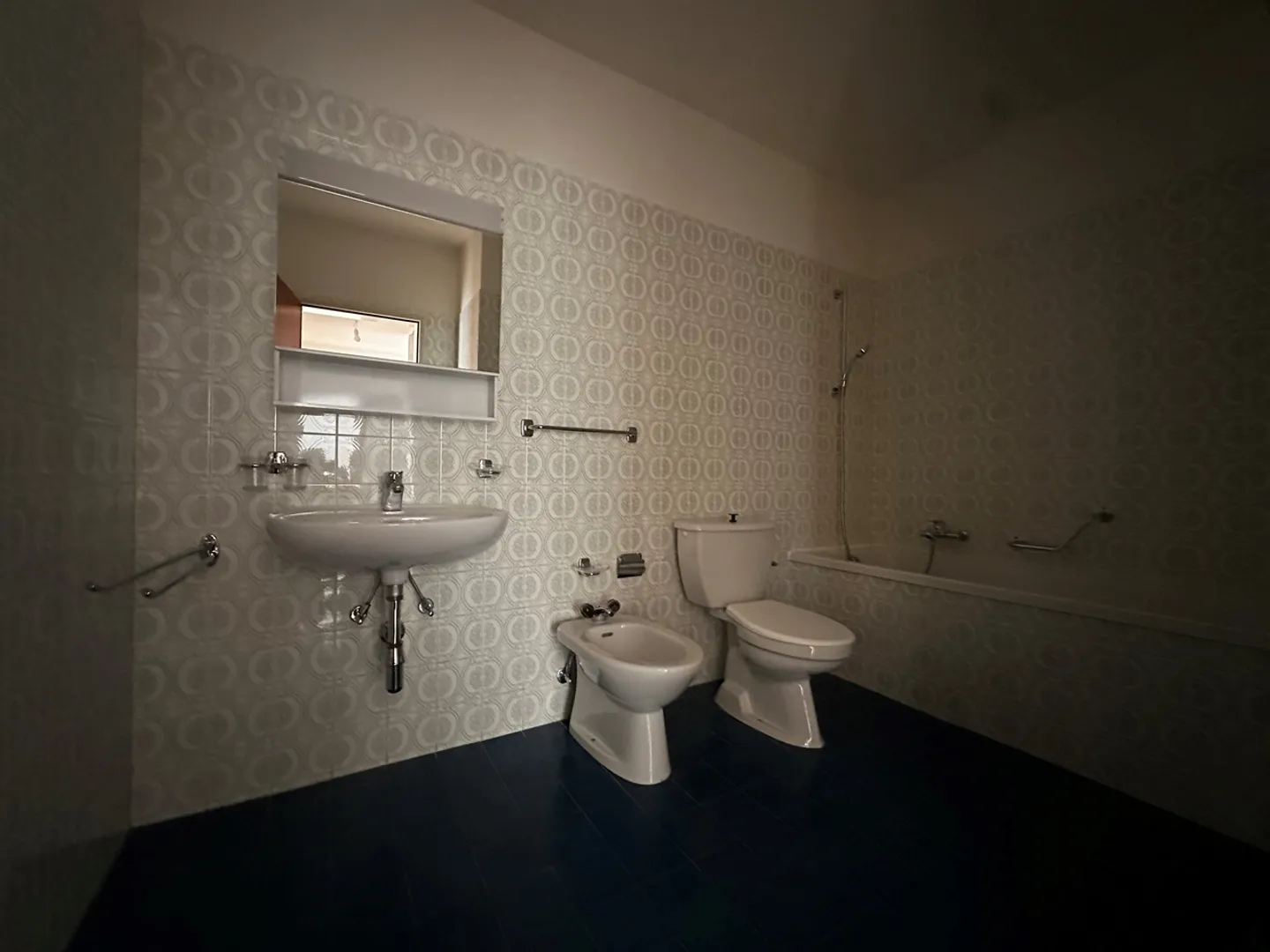 Locarno 4.5 Room Apartment Furnished with Balconies - Photo 9 of 10