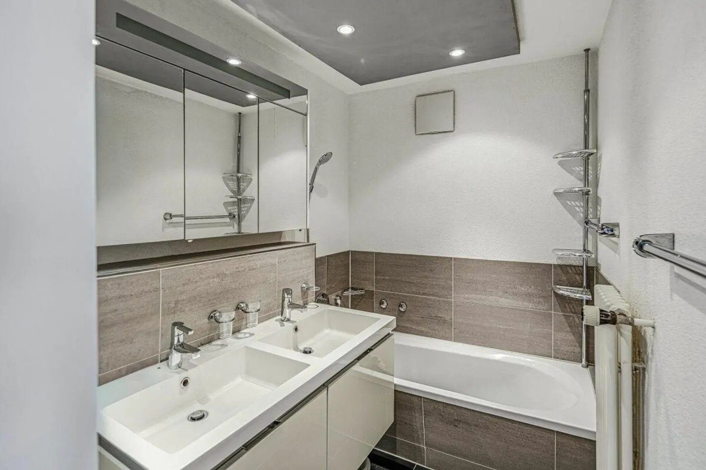 Appartement attrayant de 4,5 pièces dans un emplacement central - Photo 5 sur 7