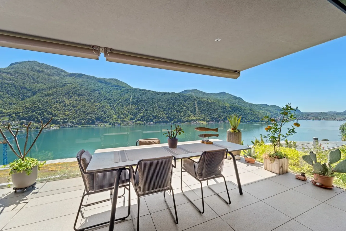 Morcote - Wunderschöne 3,5-Zimmer-Wohnung mit Seeblick und Garten - Foto 6 von 23